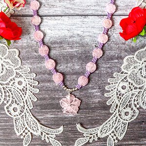 make macrame floral necklace